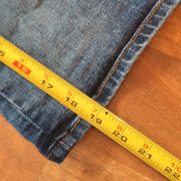 EUC H&M slim fit denim Bermuda shorts - Picture 10 of 12